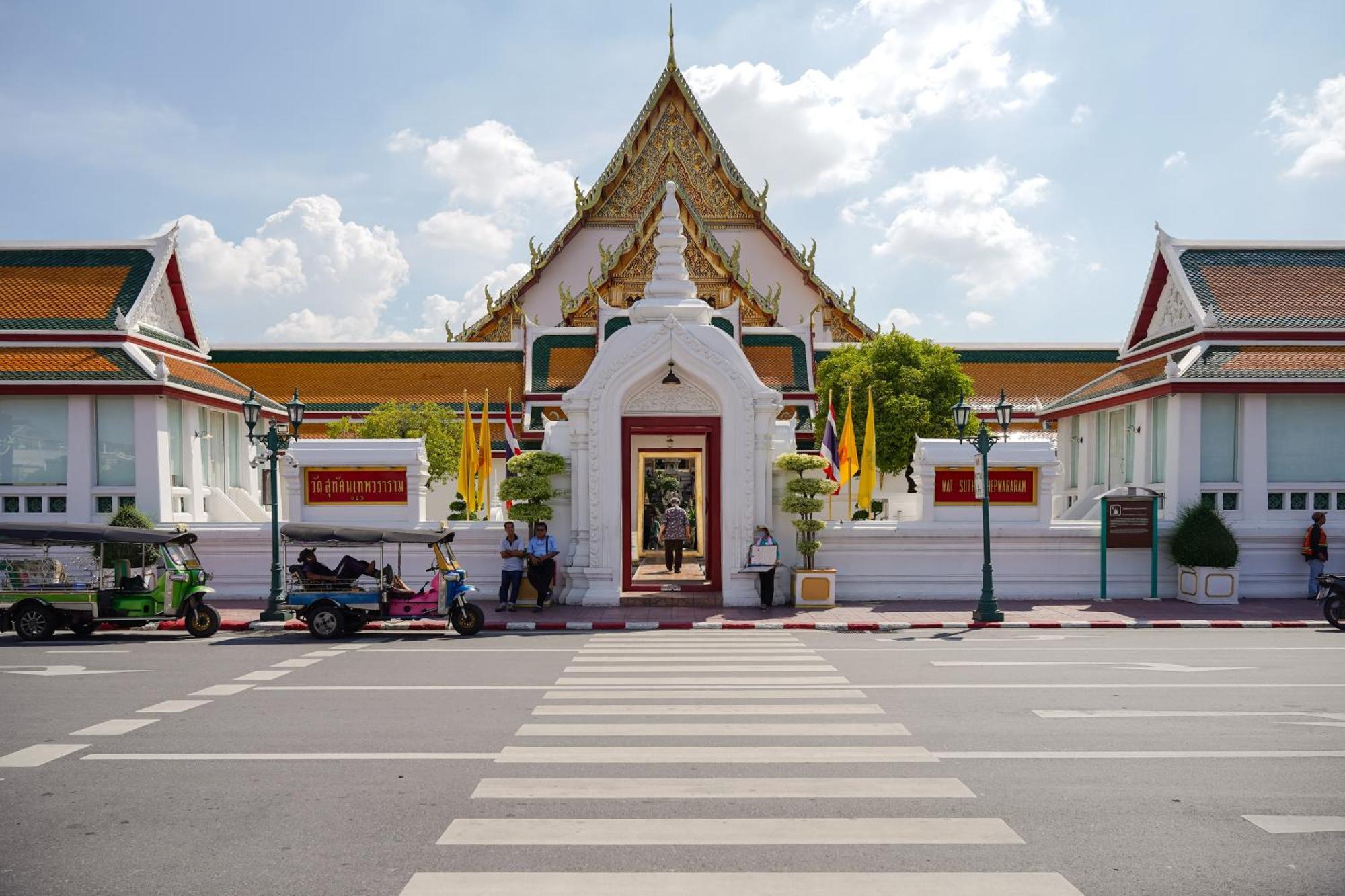 Lub D Bangkok Chinatown - Steps From Sam Yod Mrt Station Hotel Bagian luar foto